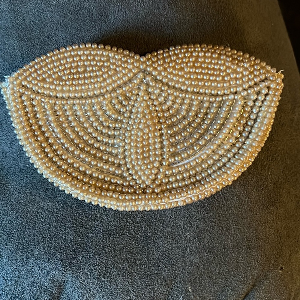 Vintage Hand Made Satin Beaded
Clutch Coin Purse Bag with zipper and collar